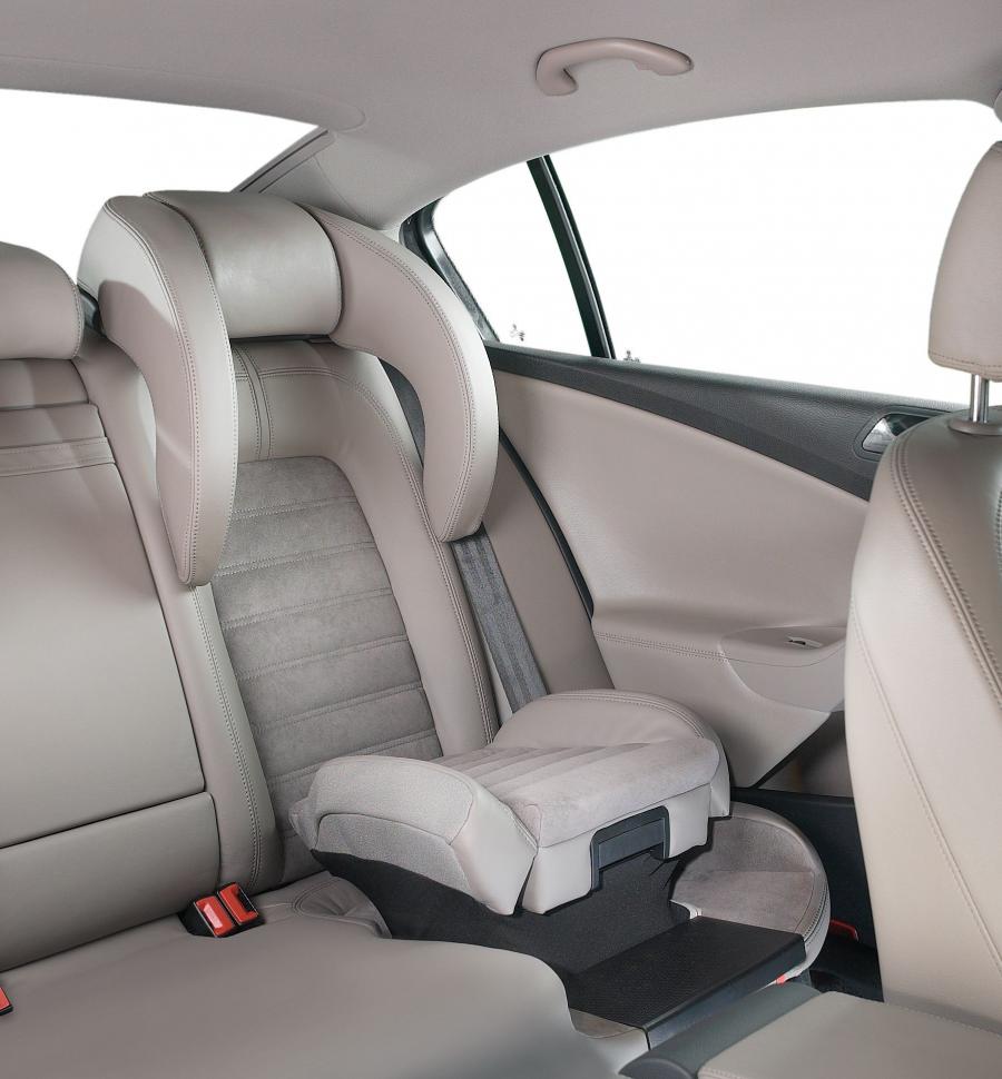  Volkswagen Passat 2005 года  (фото 34 из 161)